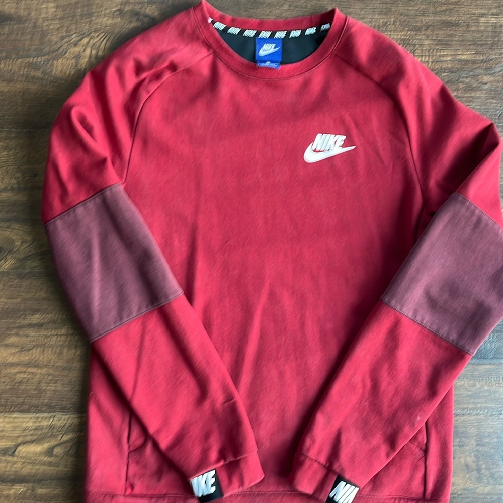 Nike sweatshirt